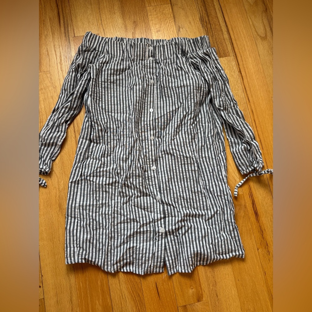 Love Notes Monochrome Striped Swim Coverup - Picture 2 of 4